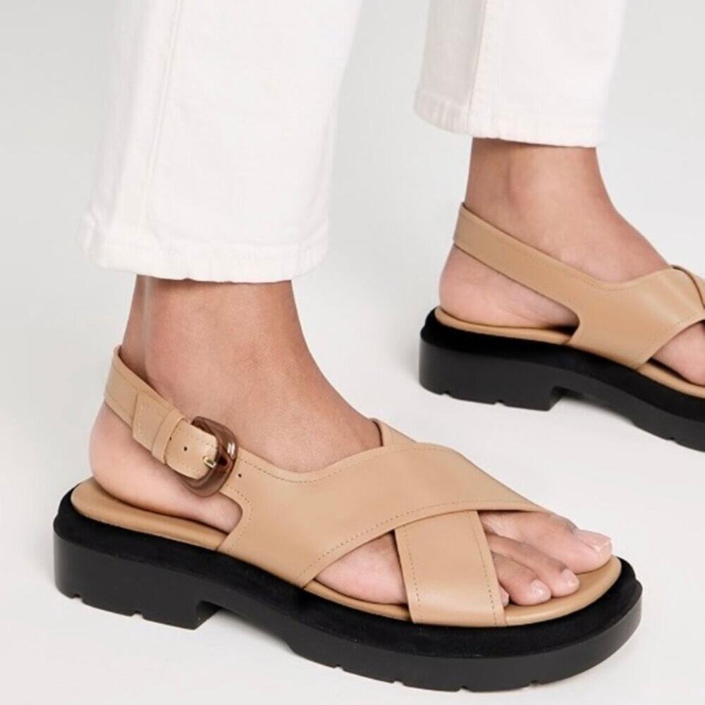 Vince Women's Helena Leather Flat Sandals Beige Size 10 Chunky Minimalist Casual